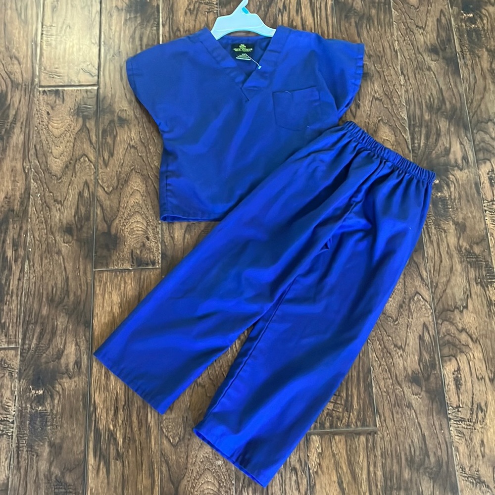 Scrubs for 5/6 year old, boy or girl!